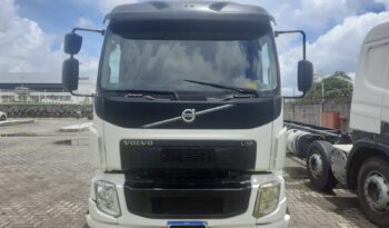 Caminhão Volvo VM 330 8x2R 2018