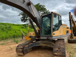 Escavadeira de Esteiras  Volvo EC250DL Ano 2015