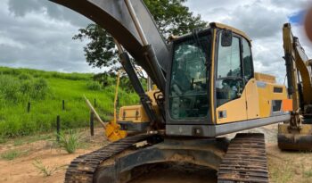 Escavadeira de Esteiras  Volvo EC250DL Ano 2015